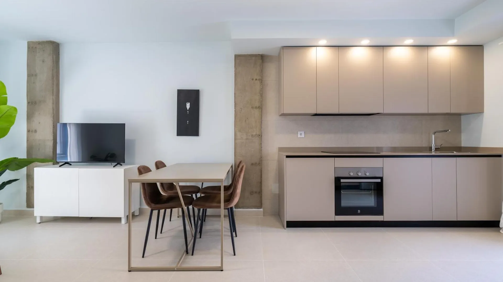 Moott Homes Suites Arco De Braulio Duplex 4 Almería 0*,