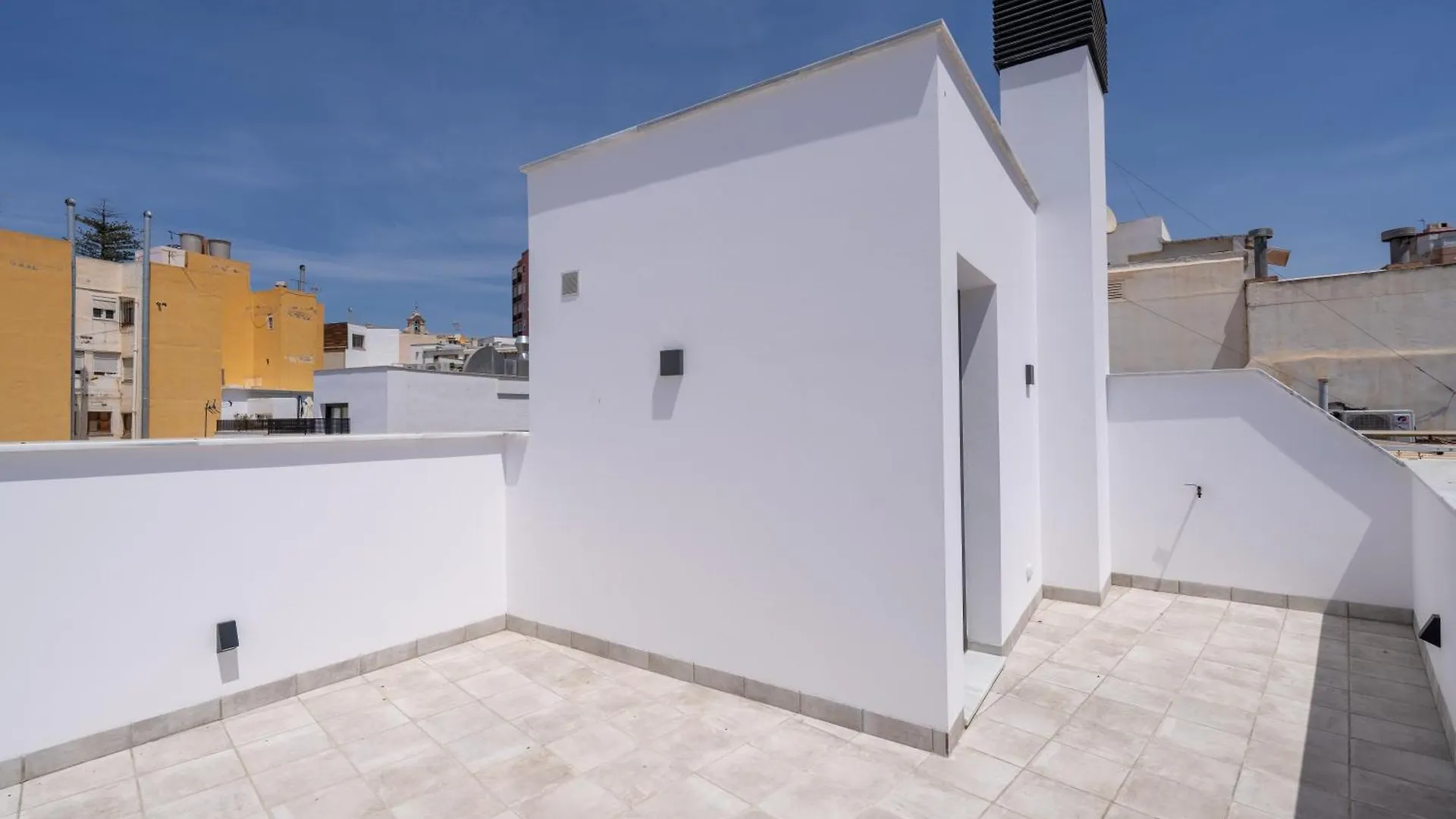 Moott Homes Suites Arco De Braulio Duplex 4 アルメリア アパート