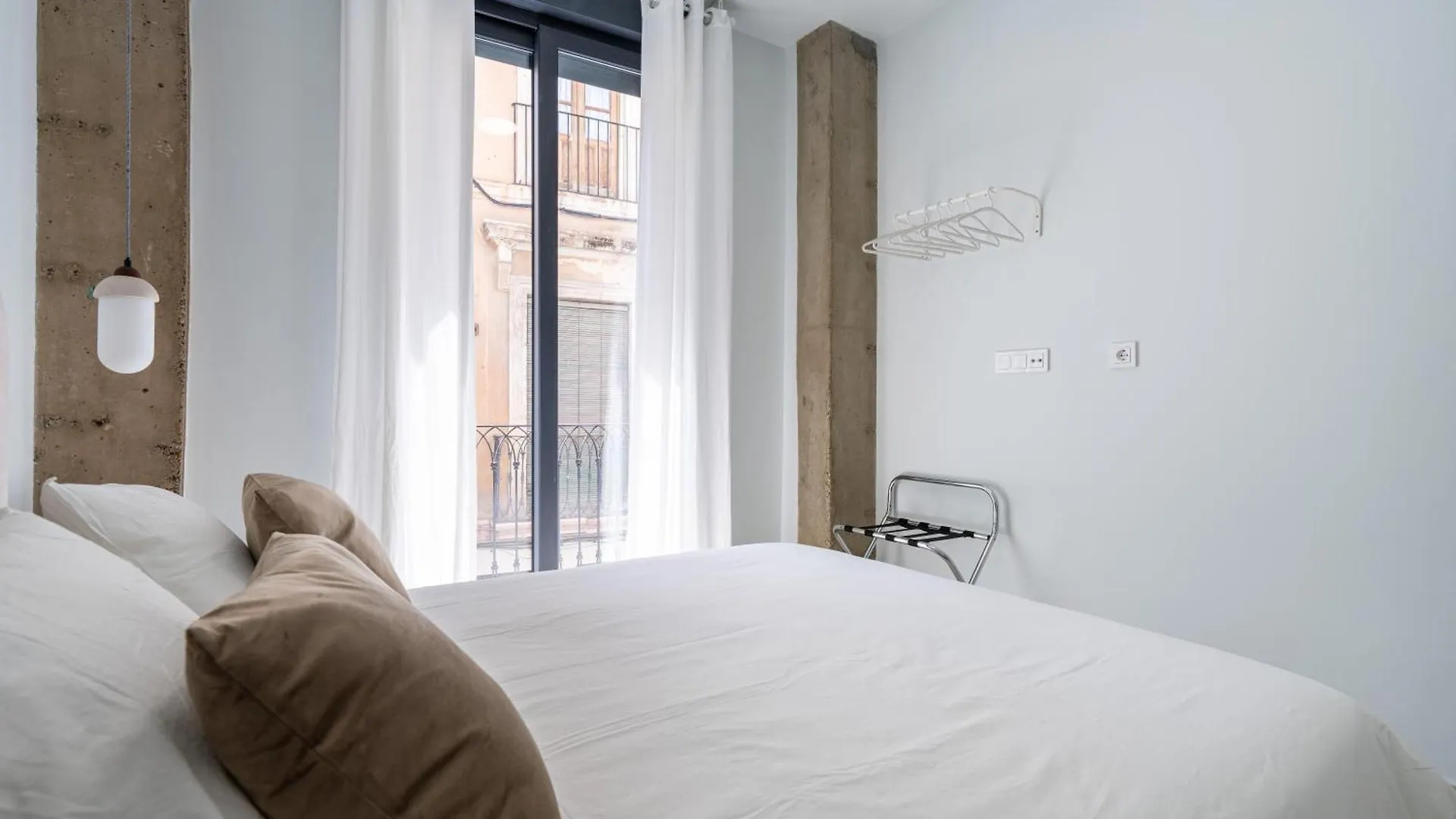 Moott Homes Suites Arco De Braulio Duplex 4 アルメリア アパート